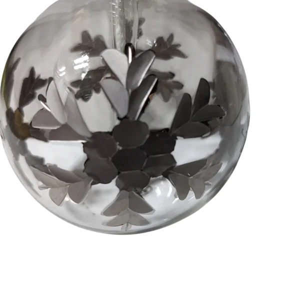 Festive Small Snowflake Seed Oil Lamp- Christmas Decor - Picture 2 of 3